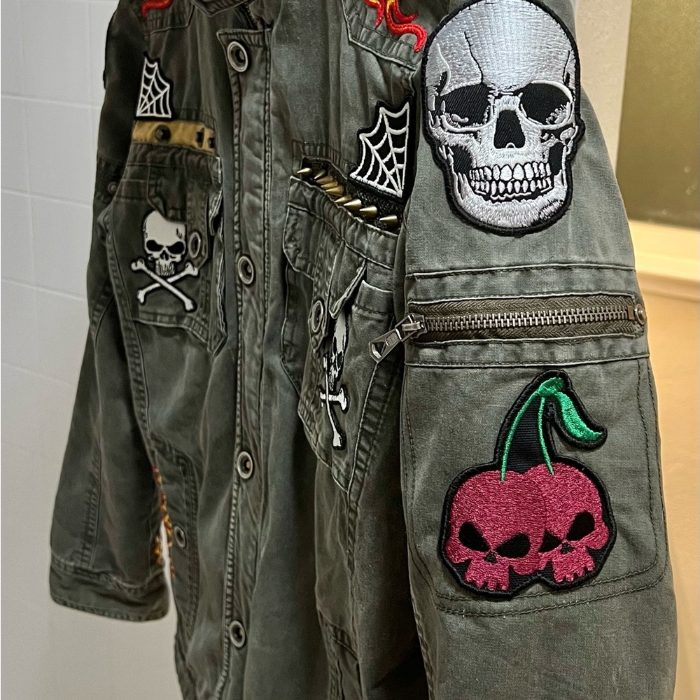 Mental health battle jacket (Large) - Picture 6 of 7